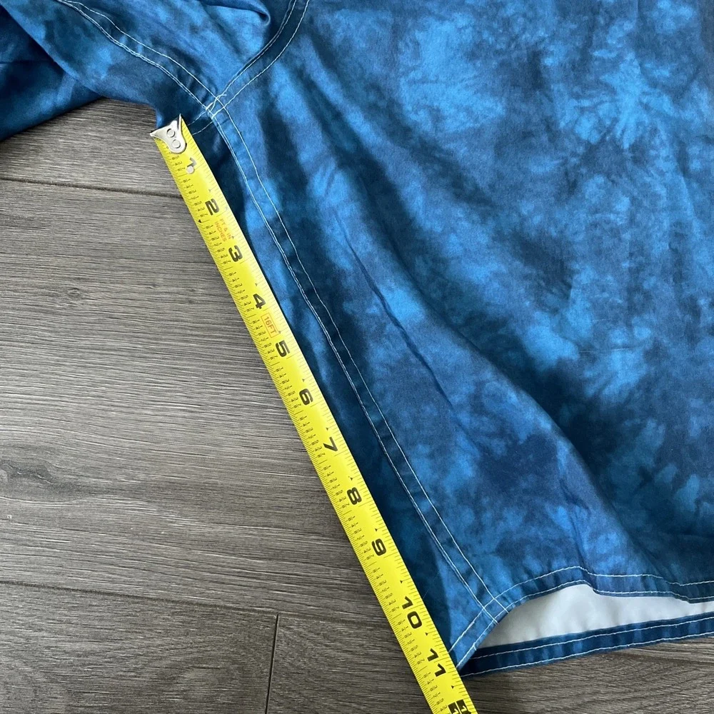 The Mountain Boardshorts Mens Sz 38 Blue Shark Graphic